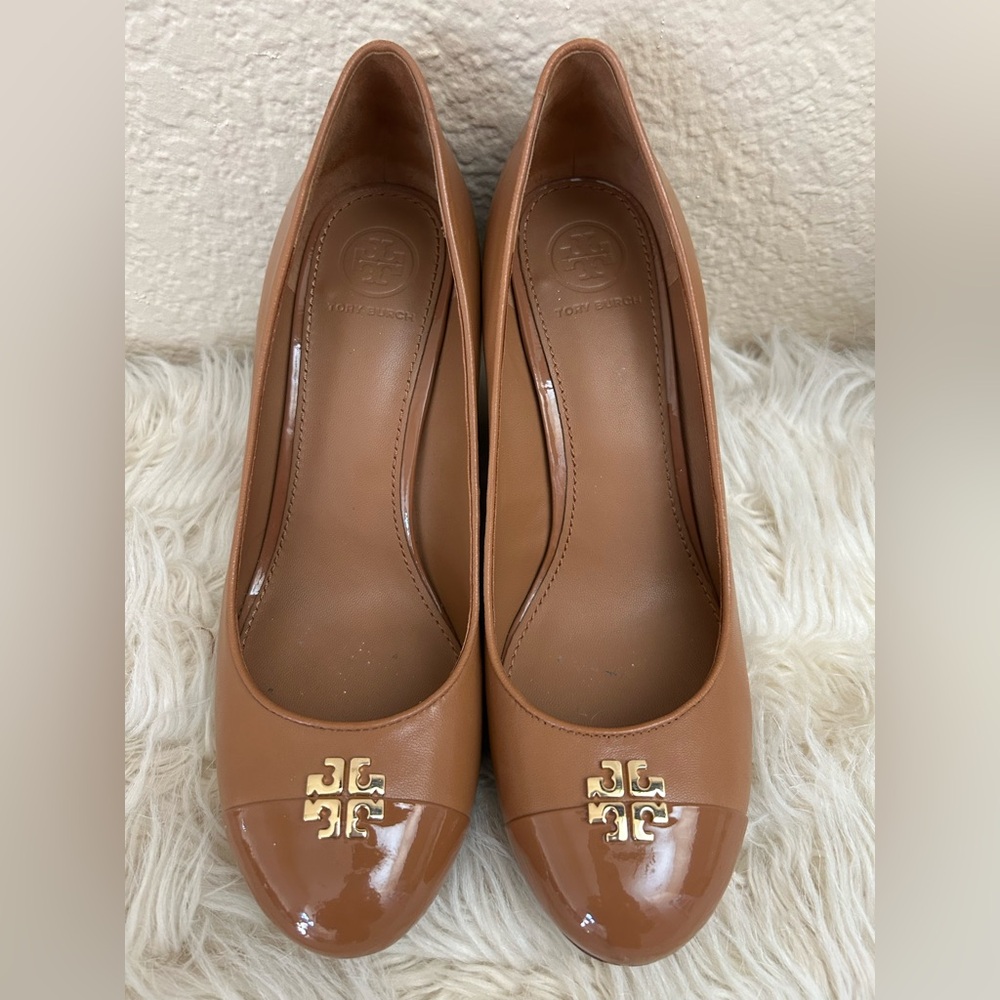 Tory Burch Women's Tan Leather Pumps